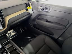 Volvo XC60 Plug-In Hybrid Plus T8 AWD 2026 — side view