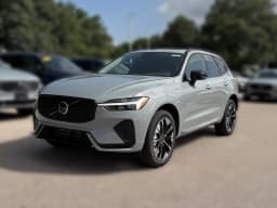 Volvo XC60 Plug-In Hybrid Plus T8 AWD 2026 — side view