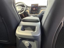 Volvo XC60 Plug-In Hybrid Plus T8 AWD 2026 — side view