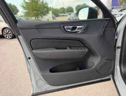 Volvo XC60 Plug-In Hybrid Plus T8 AWD 2026 — side view