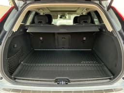 Volvo XC60 Plug-In Hybrid Plus T8 AWD 2026 — side view