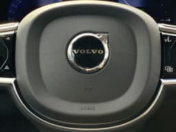 Volvo XC60 Plug-In Hybrid Plus T8 AWD 2026 — side view