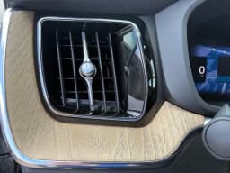 Volvo XC60 Plug-In Hybrid Plus T8 AWD 2026 — side view