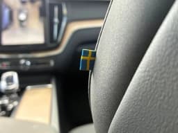 Volvo XC60 Plug-In Hybrid Plus T8 AWD 2026 — side view