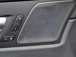 Volvo XC60 Plug-In Hybrid Plus T8 AWD 2026 — side view