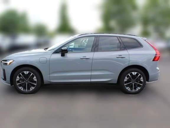 Volvo XC60 Plug-In Hybrid Plus T8 AWD 2026 — side view