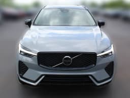 Volvo XC60 Plug-In Hybrid Plus T8 AWD 2026 — side view