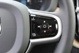 Volvo XC60 Plug-In Hybrid Plus T8 AWD 2026 — side view