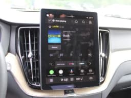 Volvo XC60 Plug-In Hybrid Plus T8 AWD 2026 — side view