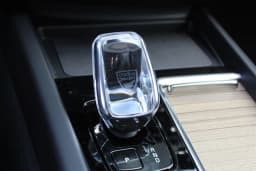 Volvo XC60 Plug-In Hybrid Plus T8 AWD 2026 — side view