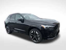 Volvo XC60 Plug-In Hybrid Plus T8 AWD 2026 — side view