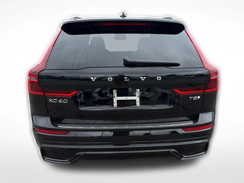 Volvo XC60 Plug-In Hybrid Plus T8 AWD 2026 — side view