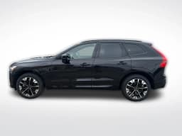 Volvo XC60 Plug-In Hybrid Plus T8 AWD 2026 — side view