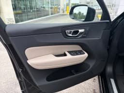 Volvo XC60 Plug-In Hybrid Plus T8 AWD 2026 — side view