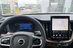 Volvo XC60 Plug-In Hybrid Plus T8 AWD 2026 — side view