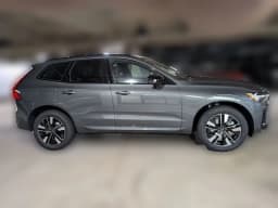 Volvo XC60 Plug-In Hybrid Core T8 AWD 2026 — side view