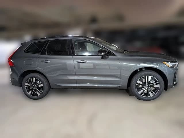 Volvo XC60 Plug-In Hybrid Core T8 AWD 2026 — side view