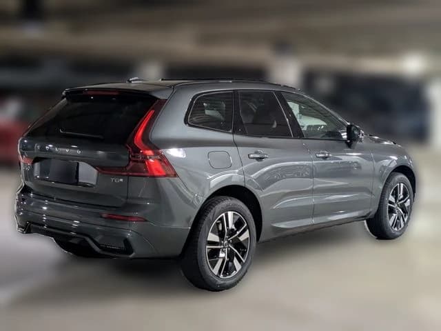 Volvo XC60 Plug-In Hybrid Core T8 AWD 2026 — side view