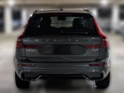 Volvo XC60 Plug-In Hybrid Core T8 AWD 2026 — side view