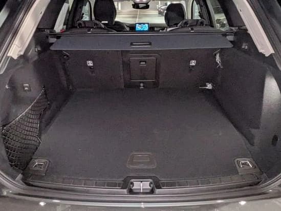 Volvo XC60 Plug-In Hybrid Core T8 AWD 2026 — side view