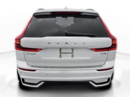 Volvo XC60 Plug-In Hybrid Core T8 AWD 2026 — side view