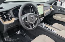 Volvo XC60 Plug-In Hybrid Core T8 AWD 2026 — side view