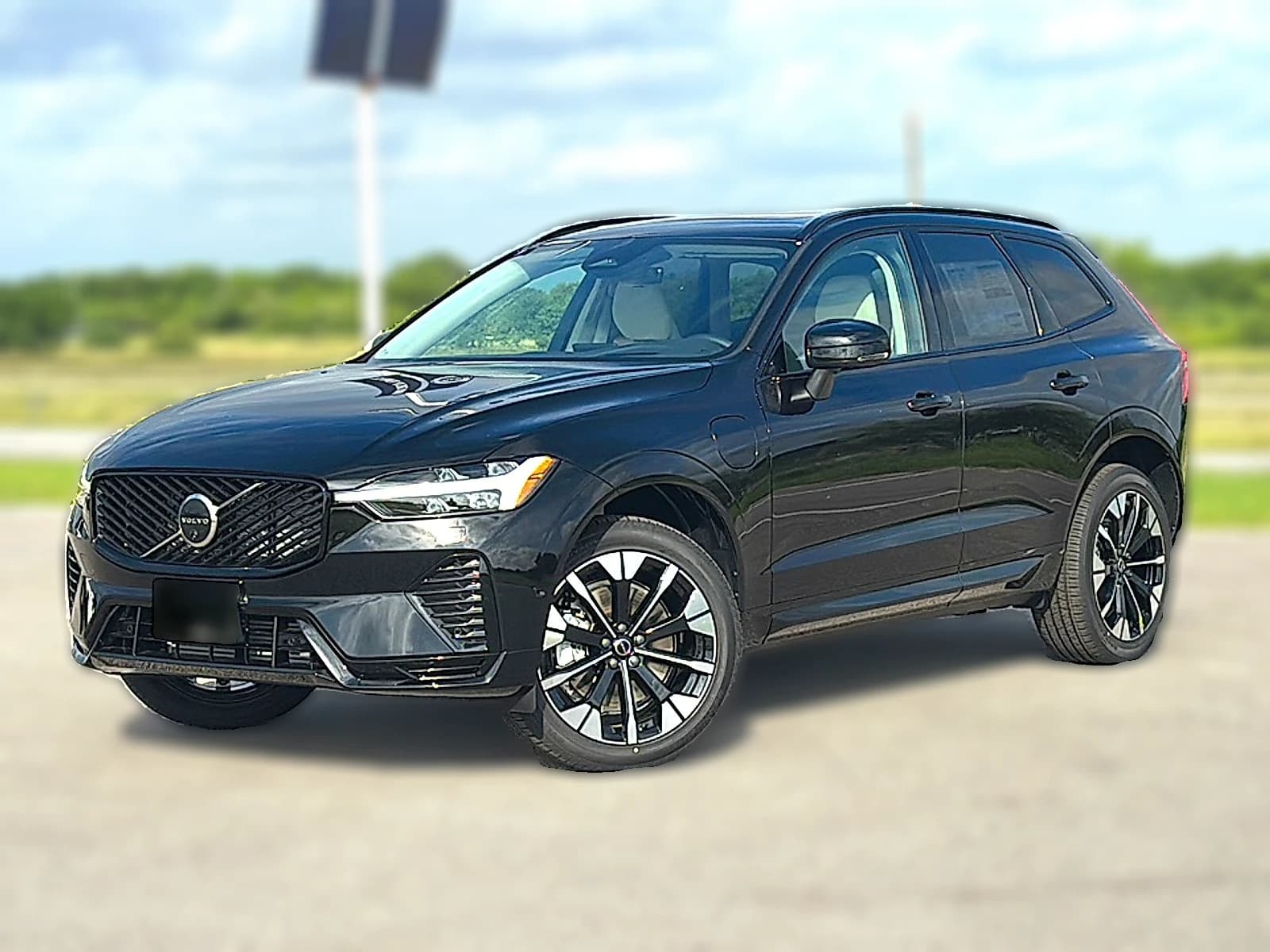 Volvo XC60 Plug-In Hybrid Ultra T8 AWD 2026 — side view