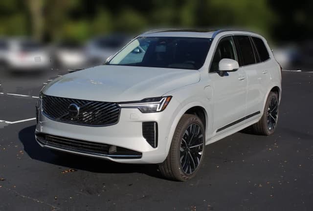 Volvo XC90 Plug-In Hybrid Ultra T8 AWD 6-Seater 2027 — side view