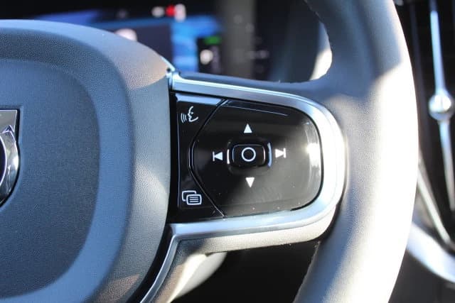 Volvo XC90 Plug-In Hybrid Ultra T8 AWD 6-Seater 2027 — side view