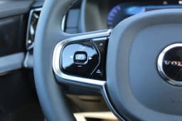 Volvo XC90 Plug-In Hybrid Ultra T8 AWD 6-Seater 2027 — side view