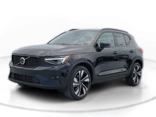 Volvo XC40 Plus B4 FWD