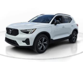 Volvo XC40 Core B4 FWD
