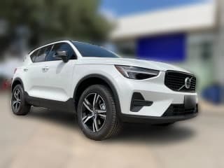 Volvo XC40 Core B4 FWD