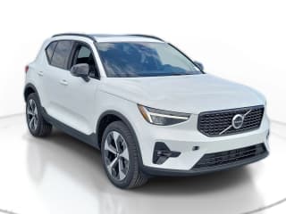 Volvo XC40 Plus B5 AWD