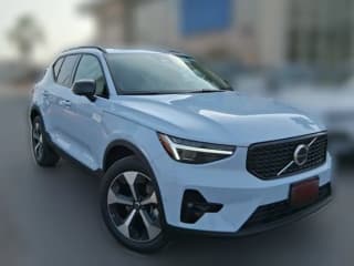 Volvo XC40 Plus B5 AWD
