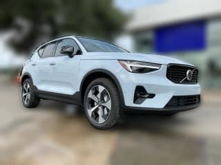 Volvo XC40 Plus B5 AWD