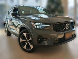 Volvo XC40 Plus B5 AWD