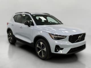 Volvo XC40 Plus B5 AWD
