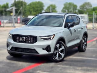 Volvo XC40 Plus B5 AWD