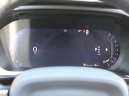 Volvo XC40 Plus B5 AWD 2026 — side view