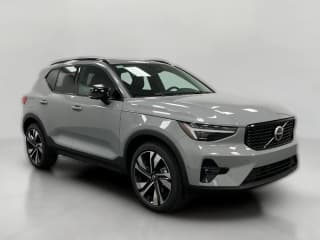 Volvo XC40 Plus B5 AWD
