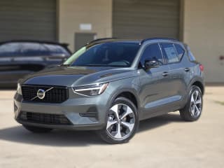 Volvo XC40 Core B5 AWD
