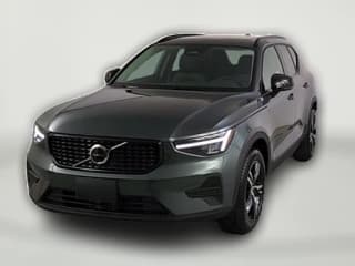 Volvo XC40 Core B5 AWD