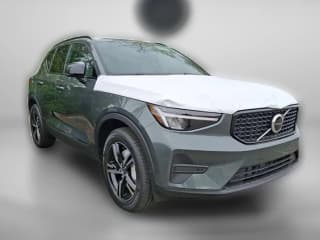 Volvo XC40 Core B5 AWD