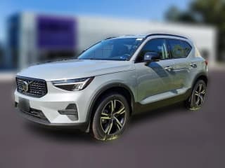 Volvo XC40 Core B5 AWD