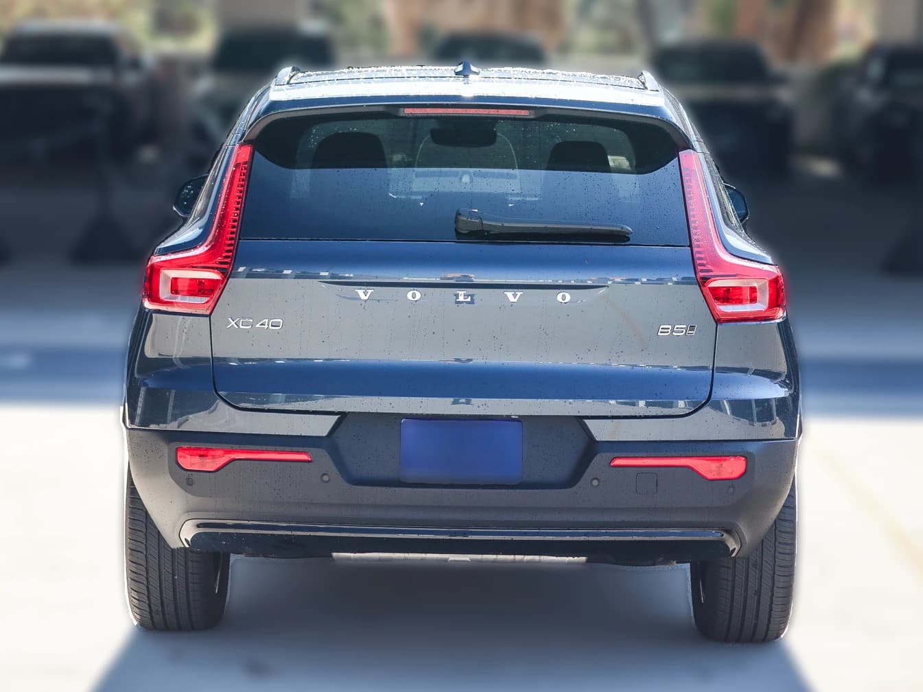 Volvo XC40 Core B5 AWD 2026 — side view