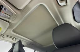 Volvo XC40 Core B5 AWD 2026 — side view