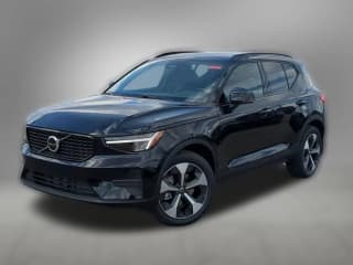 Volvo XC40 Core B5 AWD