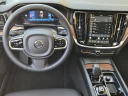 Volvo V60 Cross Country Plus B5 AWD 2026 — side view