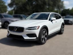 Volvo V60 Cross Country Plus B5 AWD 2026 — side view